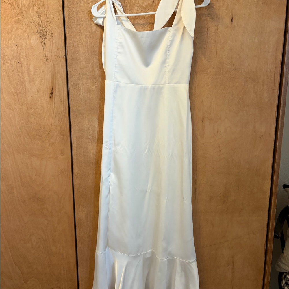 Show Me Your MuMu White Dress